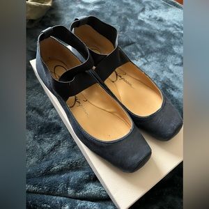 Jessica Simpson flats